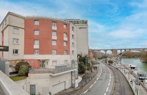 Le Port sous la Lune Condo | À 3 km de la gare RER E | Accès rapide à Paris