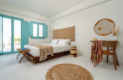 Agios Prokopios Hotel | àlas cycladic suites