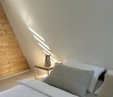 Oscadnica House | Áčko