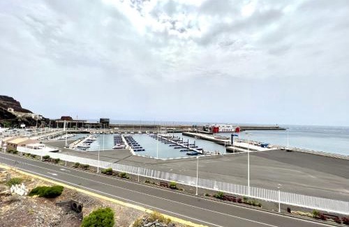 Puerto de la Estaca Apartment | Ático 2 dormitorios con vista al mar, a 100 m de playa