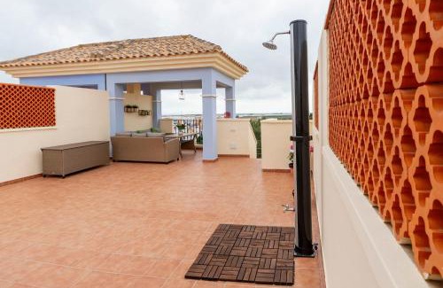 Roda Apartment | Ático con terraza-solárium y piscina 4-6 personas WIFI A/C