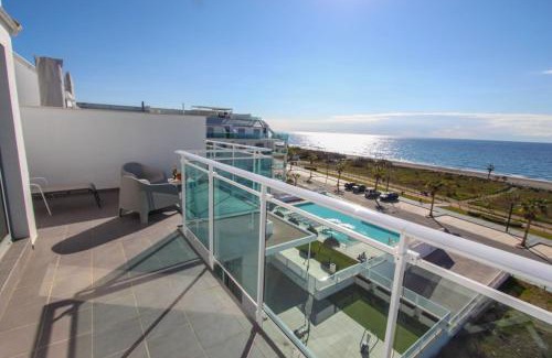 El Morche Apartment | Ático frontal al mar en Duna Beach con vistas