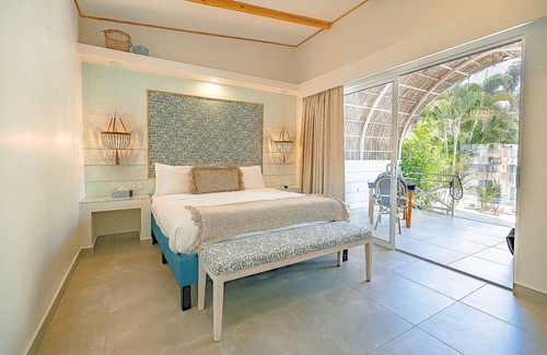 Tamarindo Hotel | Élégant cabina, tropical shower