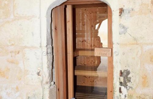 Les Essards House | Élégante Demeure 17e avec Spa, Sauna et Authentique Cheminée, proche Châteaux de la Loire - FR-1-381-348