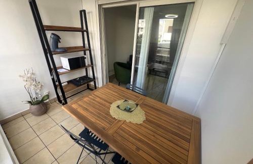 Saint-Denis Apartment | Étoile du Barachois