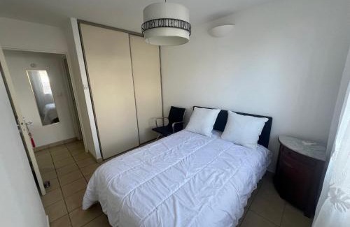 Saint-Denis Apartment | Étoile du Barachois