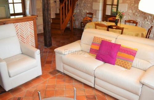 Paulmy House | Évasion paisible en Touraine, gîte authentique avec jardin clos, proche forêt, idéal famille et amis - FR-1-381-321