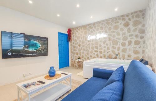 Sainte Marie - Saint Leon Apartment | Évasion Santorin - Jacuzzi & Relax