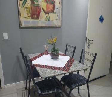 Maringa Apartment | Ótimo apartamento sobreloja com wifi e estacionamento incluso
