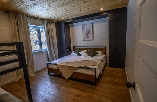 Sainte-Rose-de-Watford Ski Chalet | Ô Rassembleur Summary