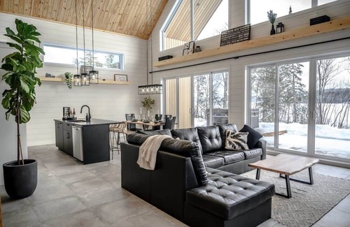 Sainte-Rose-de-Watford Ski Chalet | Ô Rassembleur Summary