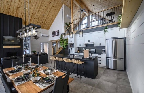Sainte-Rose-de-Watford Ski Chalet | Ô Rassembleur Summary
