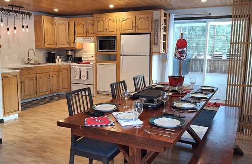 Saint-Remi-de-Tingwick Ski Chalet | Ô Ruisseau Avec Spa - Détente, Spacieux, Foyer Int/ext et Trois-lacs Accessible