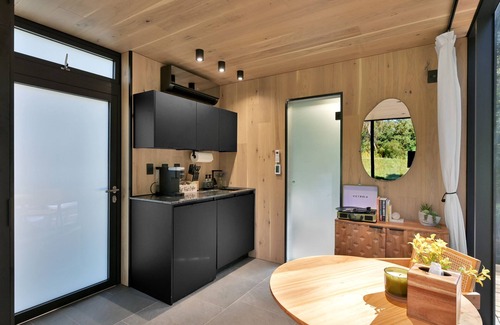Coldspring House | ÖÖD Texas Mirror House (Houston)