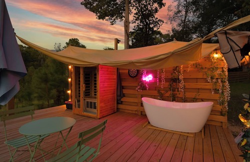 Coldspring House | ÖÖD Texas Mirror House (Houston)