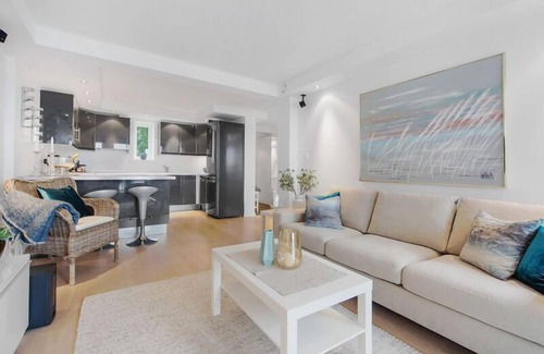 Bergenhus Apartment | Øyjorden Apartment