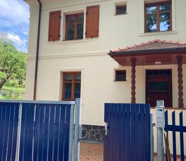 Usti nad Labem-Strekov Apartment | Ústí nad Labem, Apartmány pod hradem Střekovem