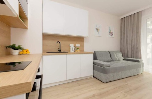 Wlochy Apartment | Łopuszańska 51A | Bright Apartment | Parking