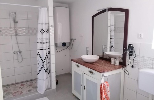 Kondorfa Apartment | Őrségi Gyantafalva Vendégház