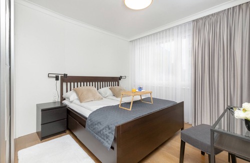 Srodmiescie Apartment | Świętojańska 12 | Big Apartment | Two Balconies | Remote Work | Parking | Gdynia Center