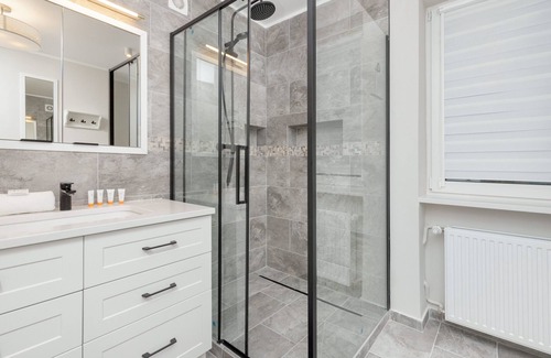 Srodmiescie Apartment | Świętojańska 12 | Big Apartment | Two Balconies | Remote Work | Parking | Gdynia Center