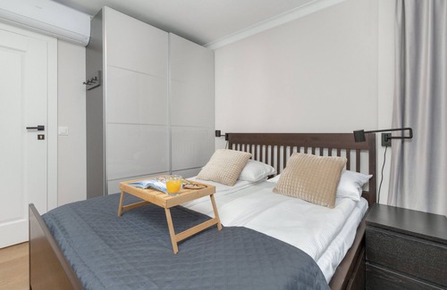 Srodmiescie Apartment | Świętojańska 12 | Big Apartment | Two Balconies | Remote Work | Parking | Gdynia Center