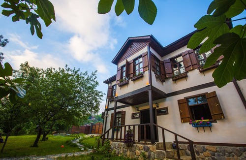 Akcaabat Villa | Şamlıoğlu Historical Mansion