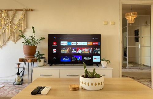 Yenisehir Apartment | Şehrin kalbindeki deniz manzaralı 3+1 ev
