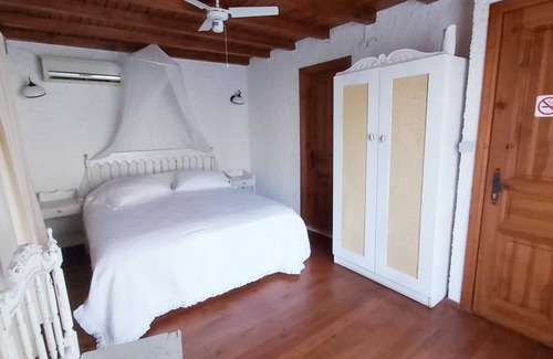 Selcuk Ski Chalet | Şirince Klaseas Olive Garden