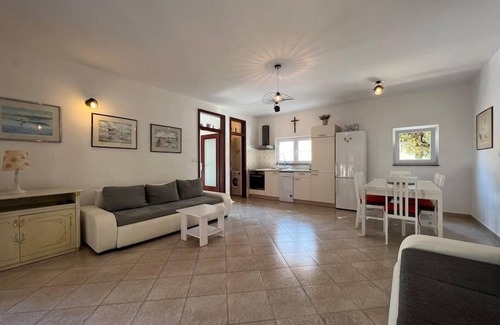 Simuni Apartment | Šimuni holiday home beachfront