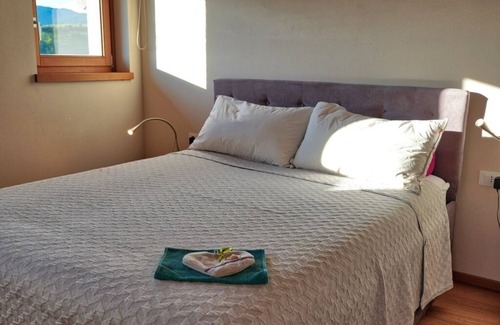 Ljubljana Bed & Breakfast | Šmartno – Goriška Brda : PENTHOUSE APARTMENT