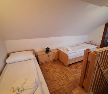 Dolenjske Toplice Apartment | Župnijski apartmaji