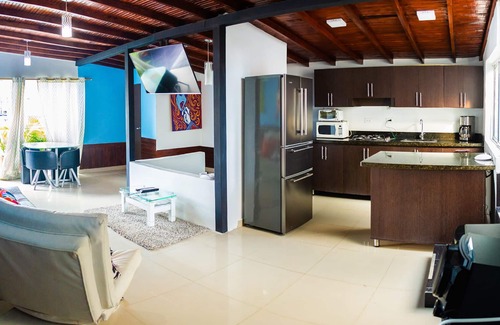 Zona Rosa Apartment | ʀᴏᴏꜰᴛᴏᴘ ᴀᴘᴀʀᴛᴍᴇɴᴛ ᴘᴏᴏʟ/11ʙᴅ ᴀᴛ ʟʟᴇʀᴀꜱ ᴘᴀʀᴋ