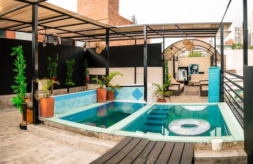 Zona Rosa Apartment | ʀᴏᴏꜰᴛᴏᴘ ᴀᴘᴀʀᴛᴍᴇɴᴛ ᴘᴏᴏʟ/11ʙᴅ ᴀᴛ ʟʟᴇʀᴀꜱ ᴘᴀʀᴋ