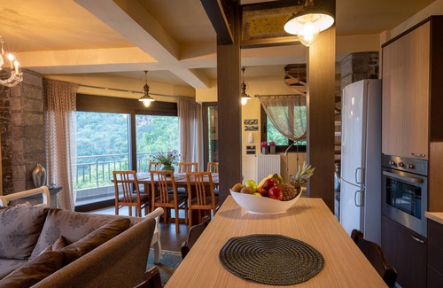 Ano Kera Cottage | Άνετο εξοχικό σπίτι με θέα στο βουνό