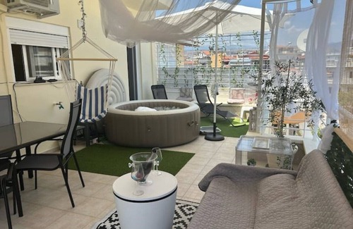Itea House | Άνετο παραθαλάσσιο διαμέρισμα με υδρομασάζ , δέκα λεπτά από τους Δελφούς !