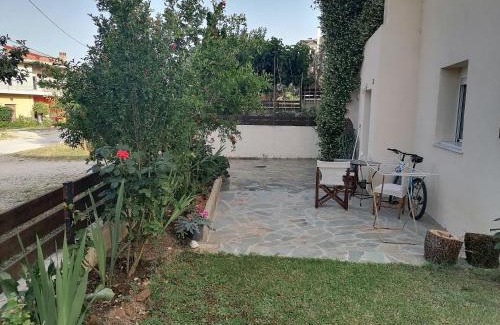 Katsikas Apartment | Αυτόνομο Στούντιο με αυλή