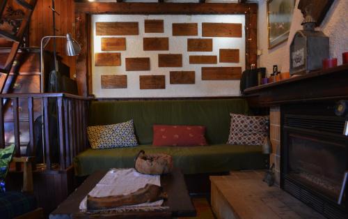 Kefalochori Ski Chalet | Βίγλα 1970
