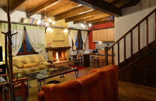 Mesaia Trikala House | Γήλοφος