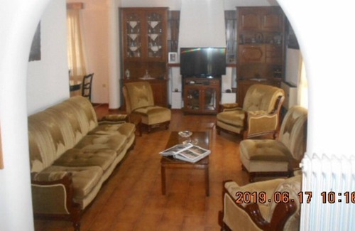 Aliartos House | Δίπλα στους Κήπους Αλιάρτου