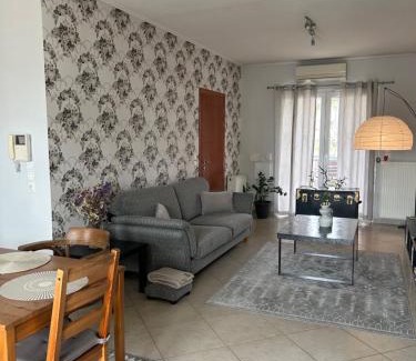 Lamia Apartment | ΗΣΥΧΟ ΚΑΙ ΑΝΕΤΟ ΔΙΑΜΈΡΙΣΜΑ