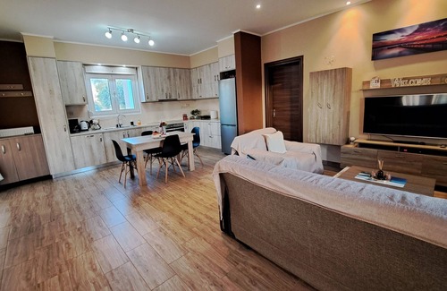 Malia Villa | ΚΑΙΝΟΥΡΙΑ Villa Christina βρίσκεται στα Μάλια, όμορφη θέα υπέροχο ηλιοβασίλεμα.
