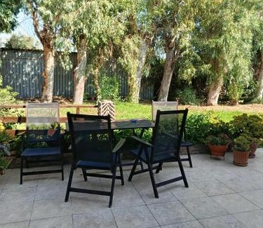 Lakopetra House | Κτήμα Εμιαλη