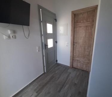 Merichas Apartment | ΚΥΘΝΟΣ LAREROOMS