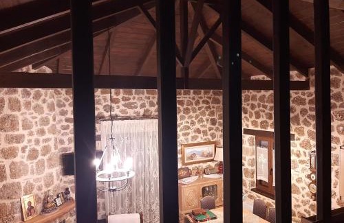 Ano Trikala House | Νόστος