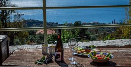 Methana House | Ξενώνας Αρσινόη- ΜΕΓΑΛΟΧΩΡΙ -ΜΈΘΑΝΑ