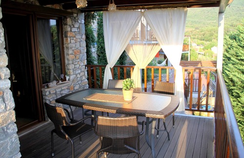Agia Cottage | πέτρινη εξοχική κατοικία 2 επιπέδων 150 μ. από τη θάλασσα.