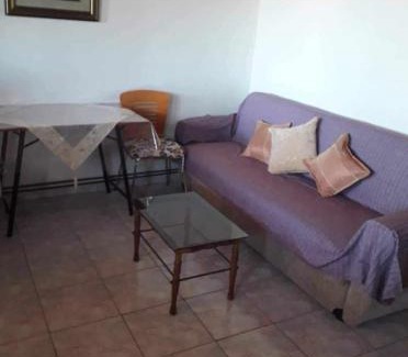 Lesbos House | Πέτρινο σπίτι στη πλατεία