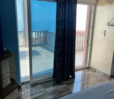 Nea Mesagkala Apartment | ΠΟΛΥΤΕΛΕΙΣ ΔΙΑΜΕΡΙΣΜΑ 1ο ΟΡΟΦΟΥ 5 ΜΕΤΡΑ ΑΠΟ ΤΗΝ ΘΑΛΑΣΣΑ