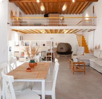 Artemonas Apartment | Το λιοτρίβι του Σπίθα